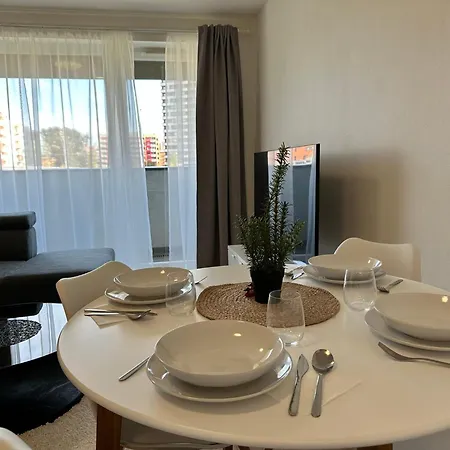 Novozariadeny Pri Starom Moste